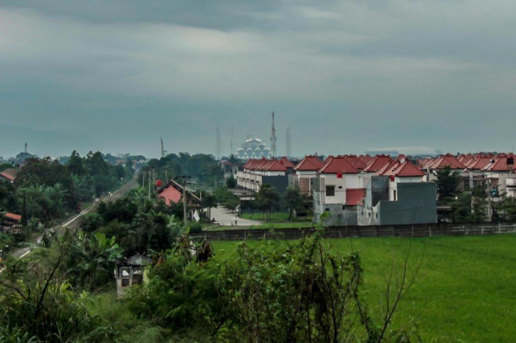 Super Oyo Capital O 483 Tamansari Panoramic Bandung Hotell Eksteriør bilde